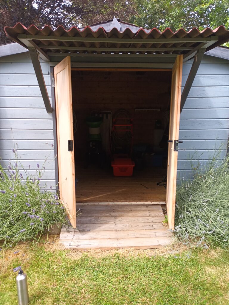 porte abri de jardin