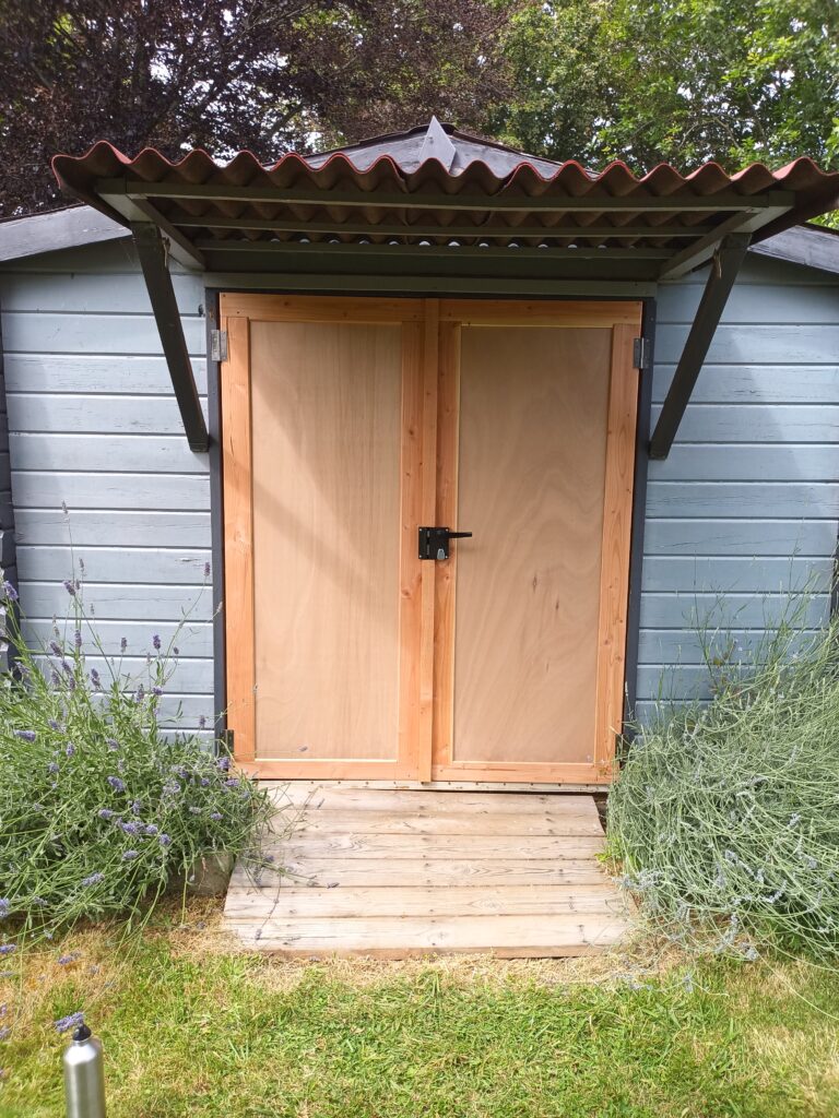 porte abri de jardin