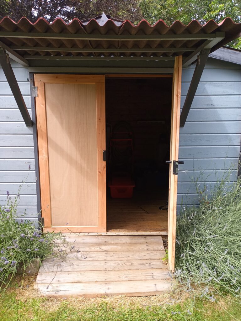 porte abri de jardin